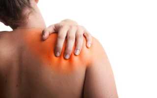 Болит за лопаткой справа сзади со спины