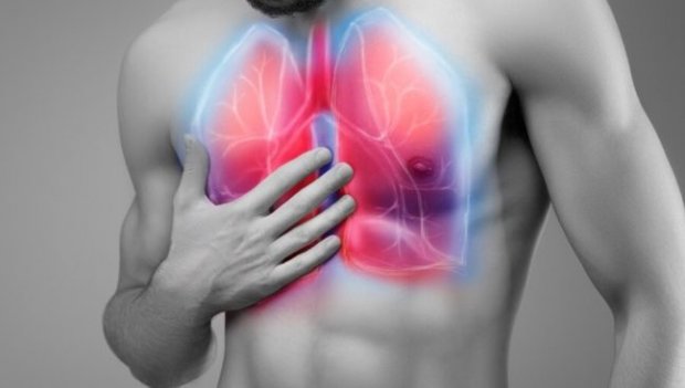 Болит в правой области ребер спины