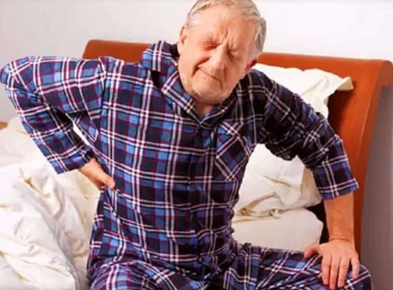 Боль в пояснице у мужчины