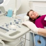 Болит живот и спина при ходьбе